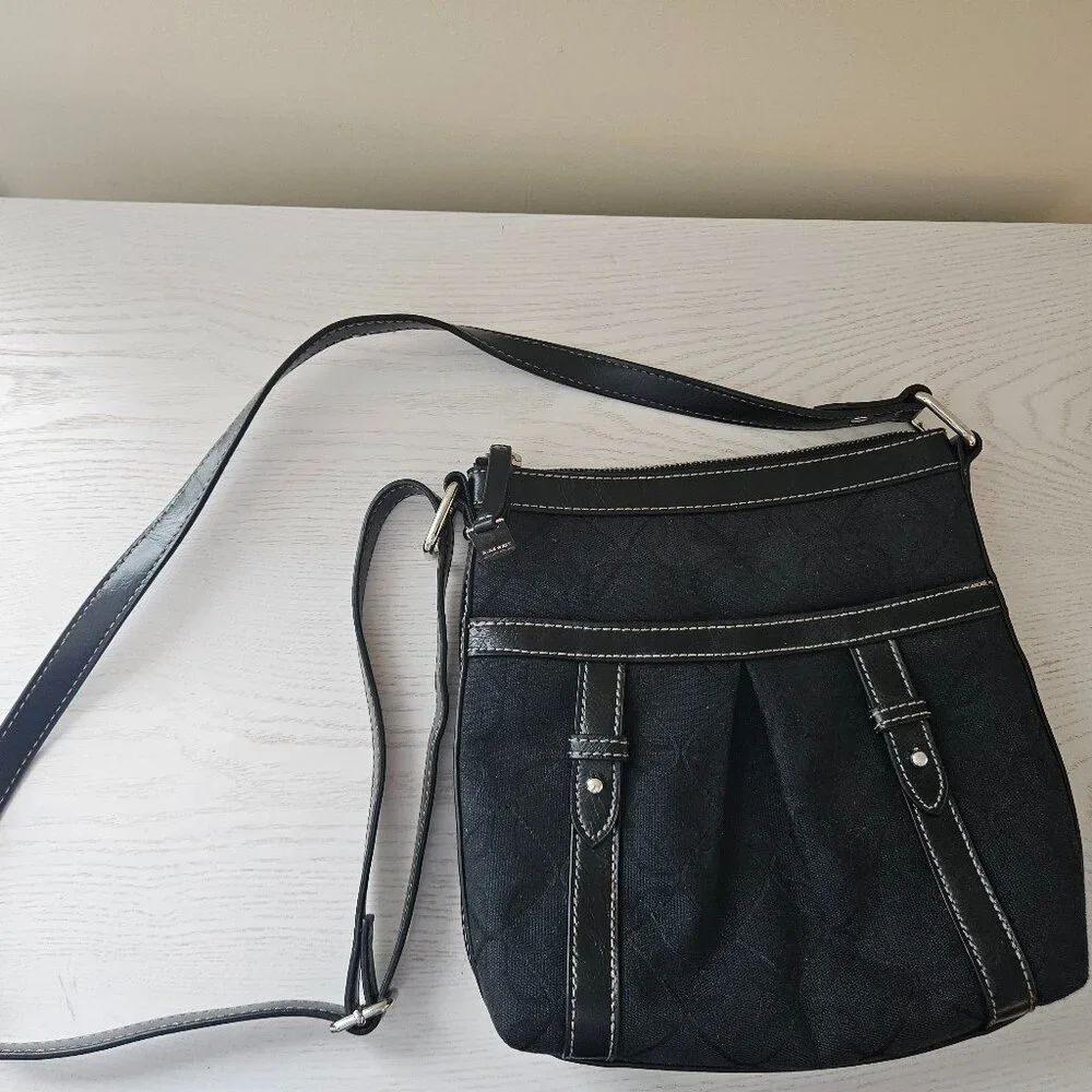 Nine West Black Geometric Crossbody Bag Adjustable Strap Multi Pocket Purse